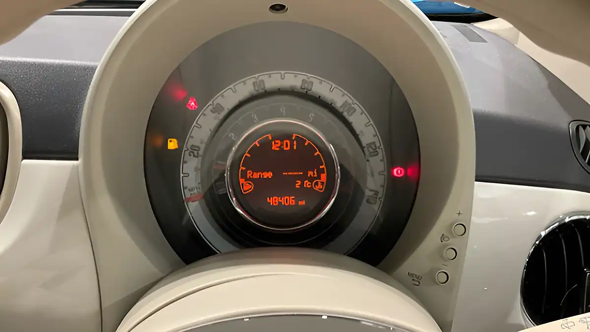 Used 2016 Fiat 500 Pop Star White - Interior and Exterior details 12