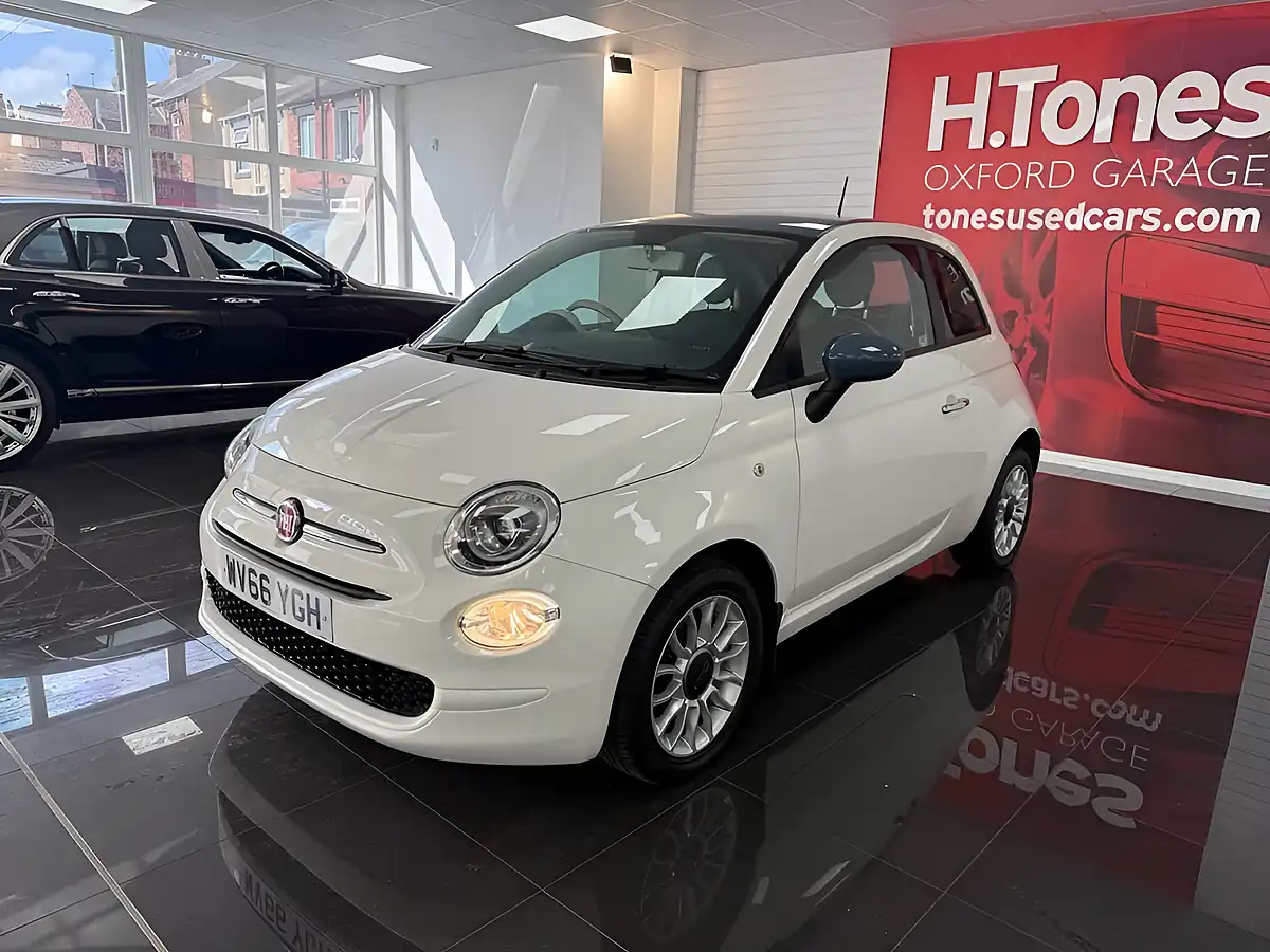 Used 2016 Fiat 500 Pop Star White - Interior and Exterior details 13