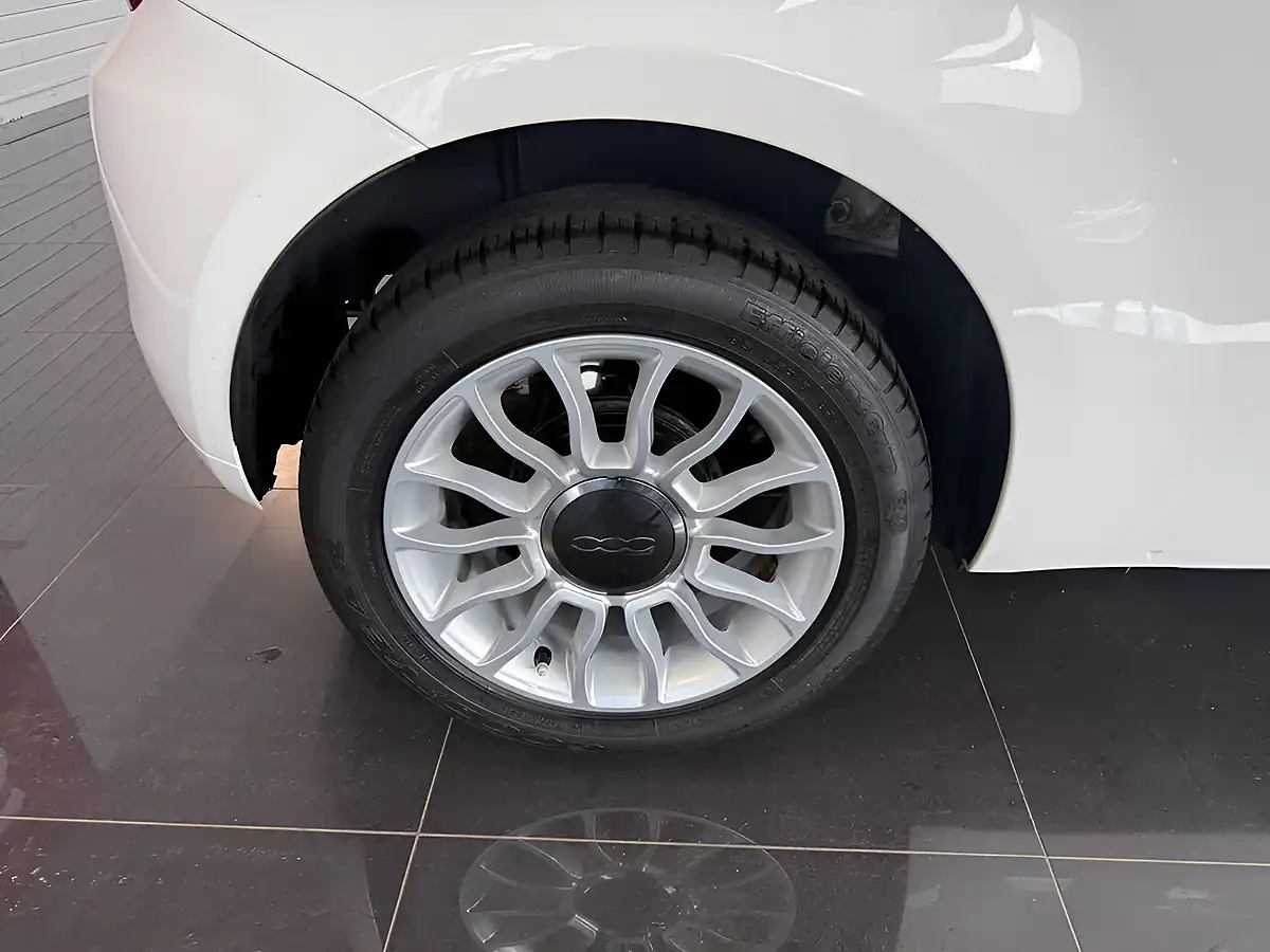 Used 2016 Fiat 500 Pop Star White - Interior and Exterior details 3