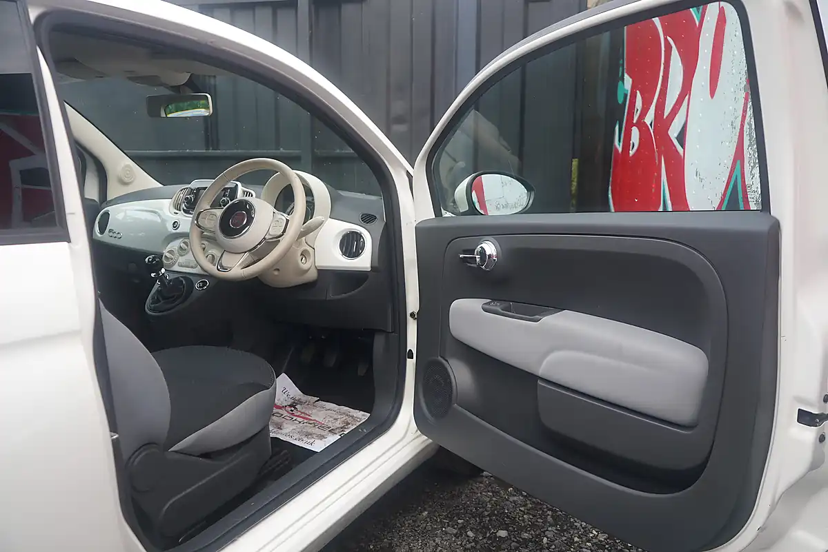 Used 2016 Fiat 500 Pop Star White - Interior and Exterior details 14