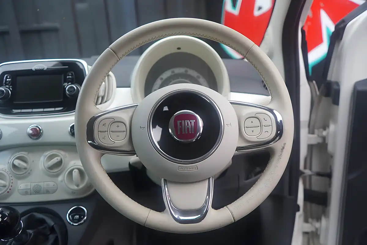 Used 2016 Fiat 500 Pop Star White - Interior and Exterior details 16