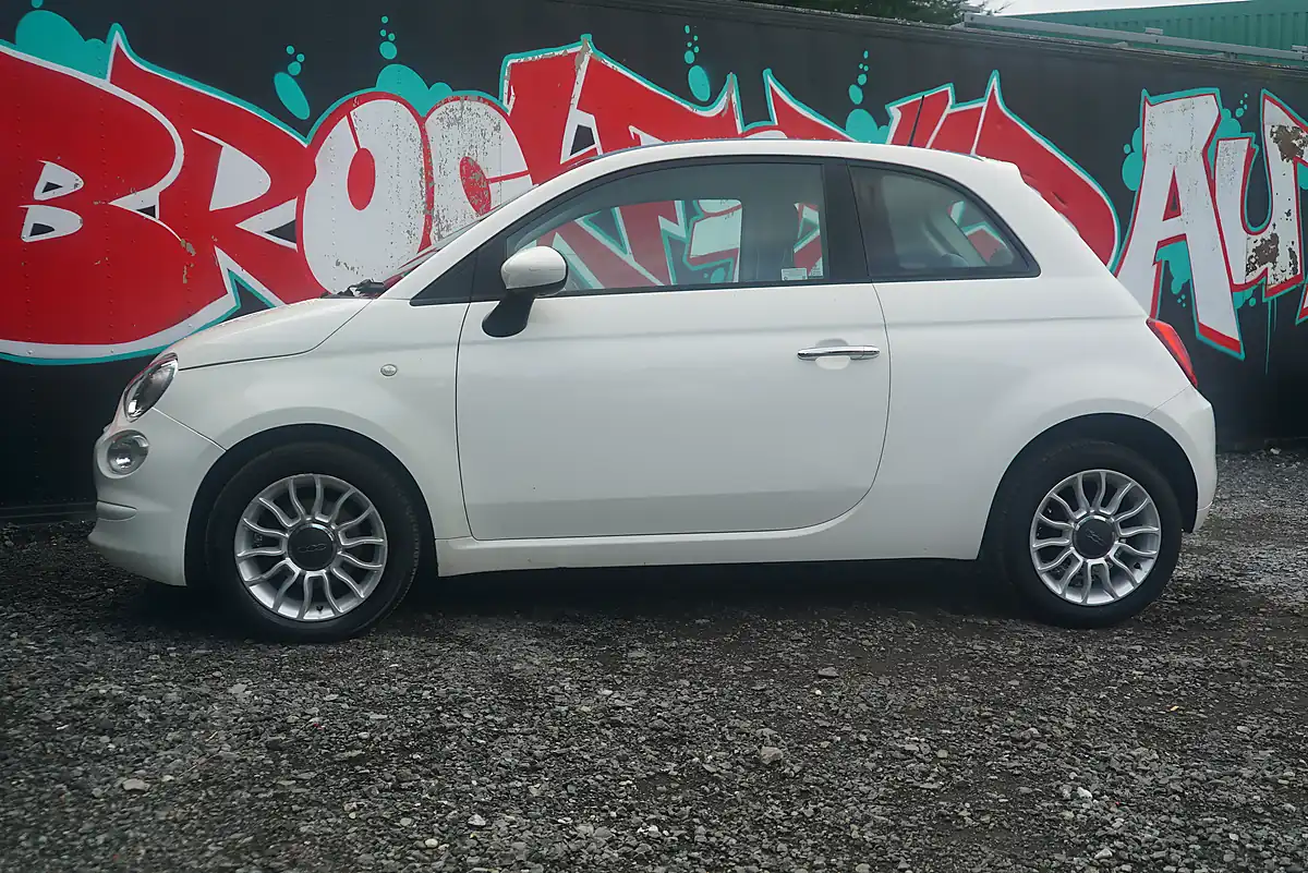 Used 2016 Fiat 500 Pop Star White - Interior and Exterior details 7