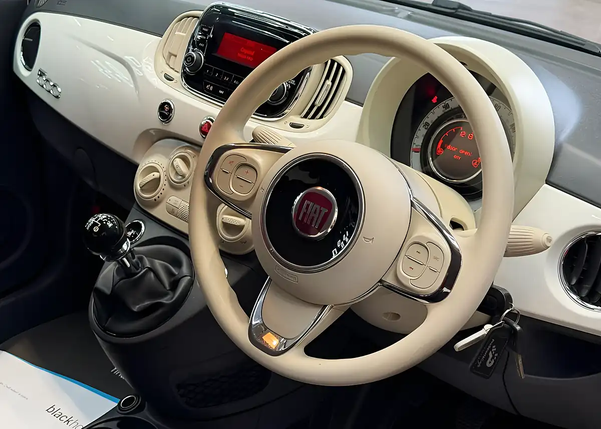 Used 2016 Fiat 500 Pop Star White - Interior and Exterior details 12