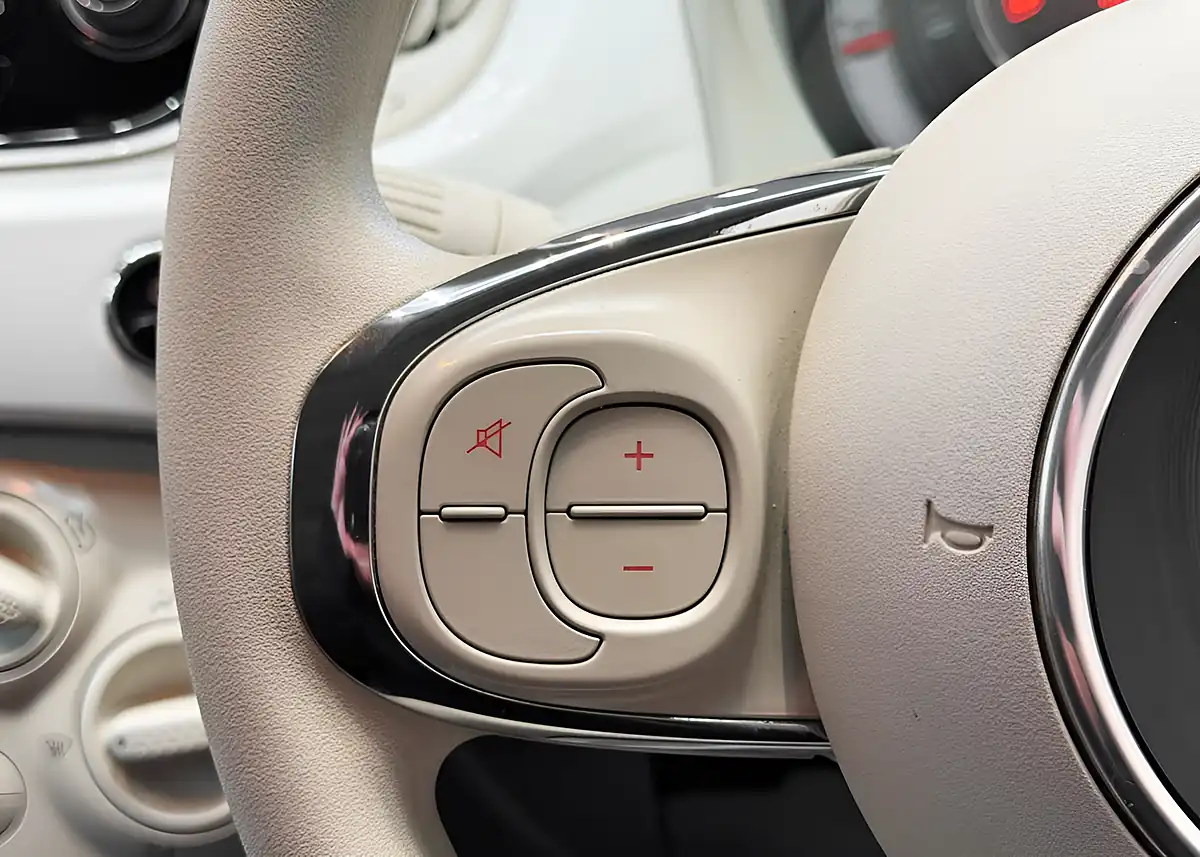 Used 2016 Fiat 500 Pop Star White - Interior and Exterior details 13