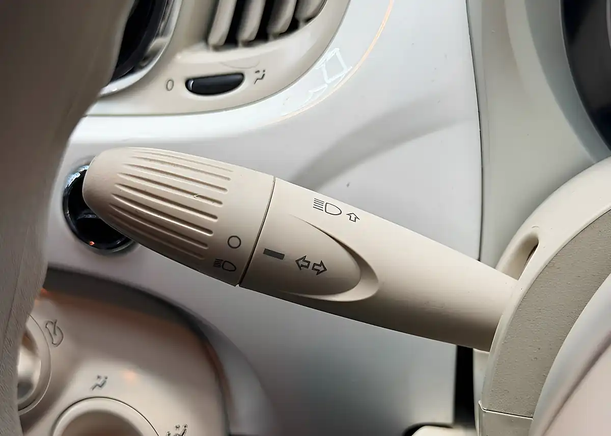 Used 2016 Fiat 500 Pop Star White - Interior and Exterior details 14