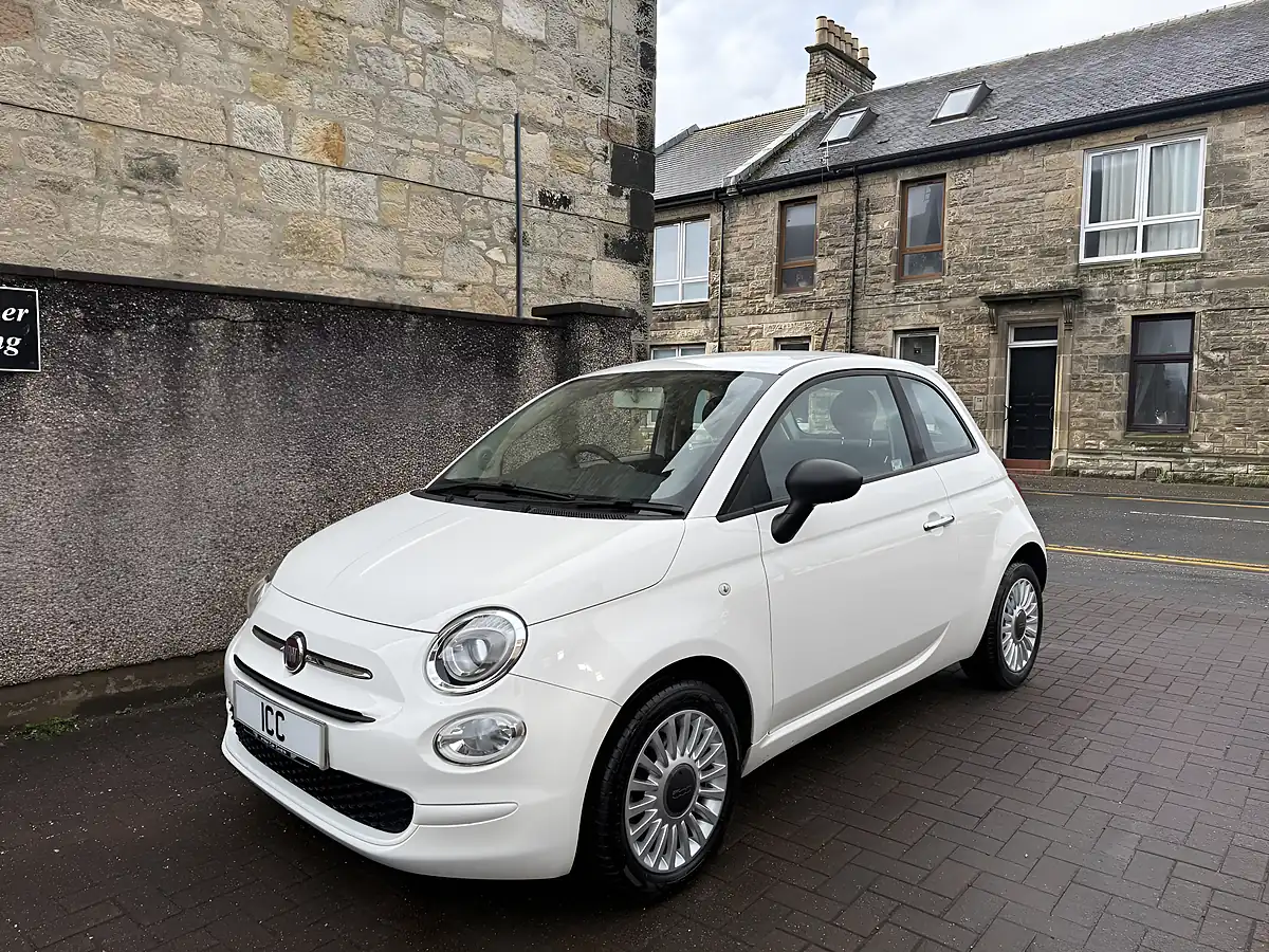 Used 2016 Fiat 500 Pop White - Interior and Exterior details 12