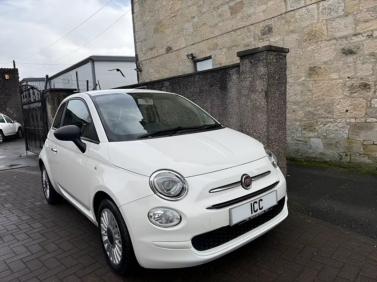 Used 2016 Fiat 500 Pop White - Interior and Exterior details 16
