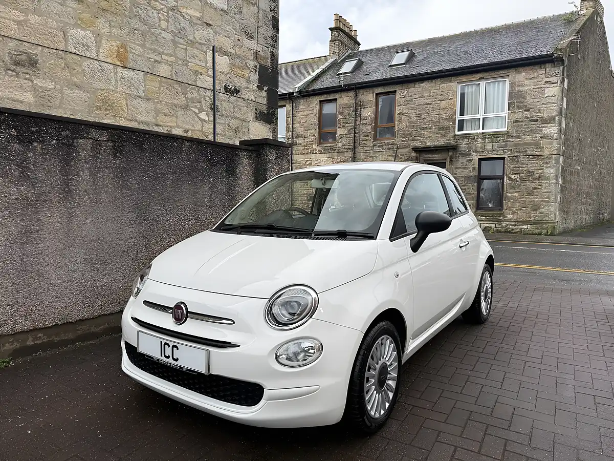 Used 2016 Fiat 500 Pop White - Interior and Exterior details 3