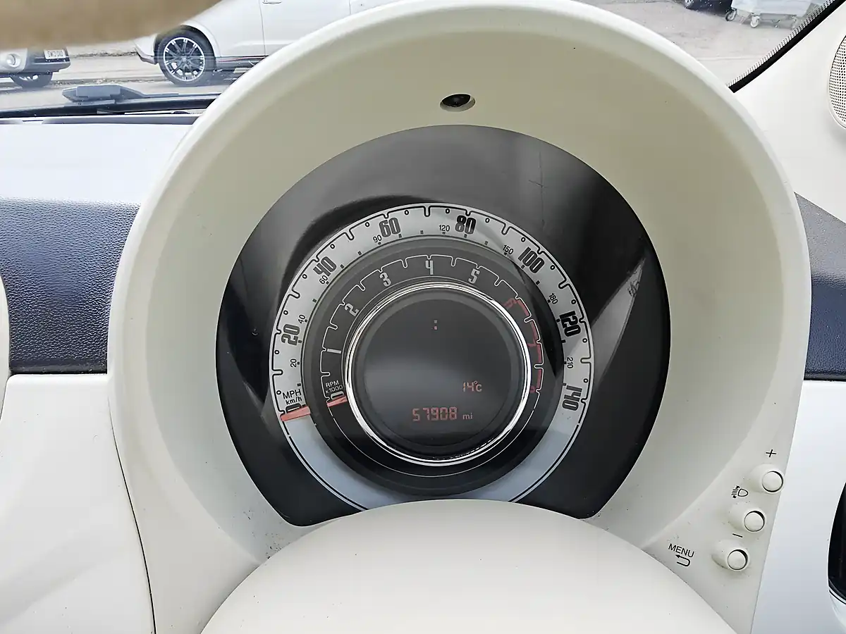 Used 2016 Fiat 500 Pop White - Interior and Exterior details 12