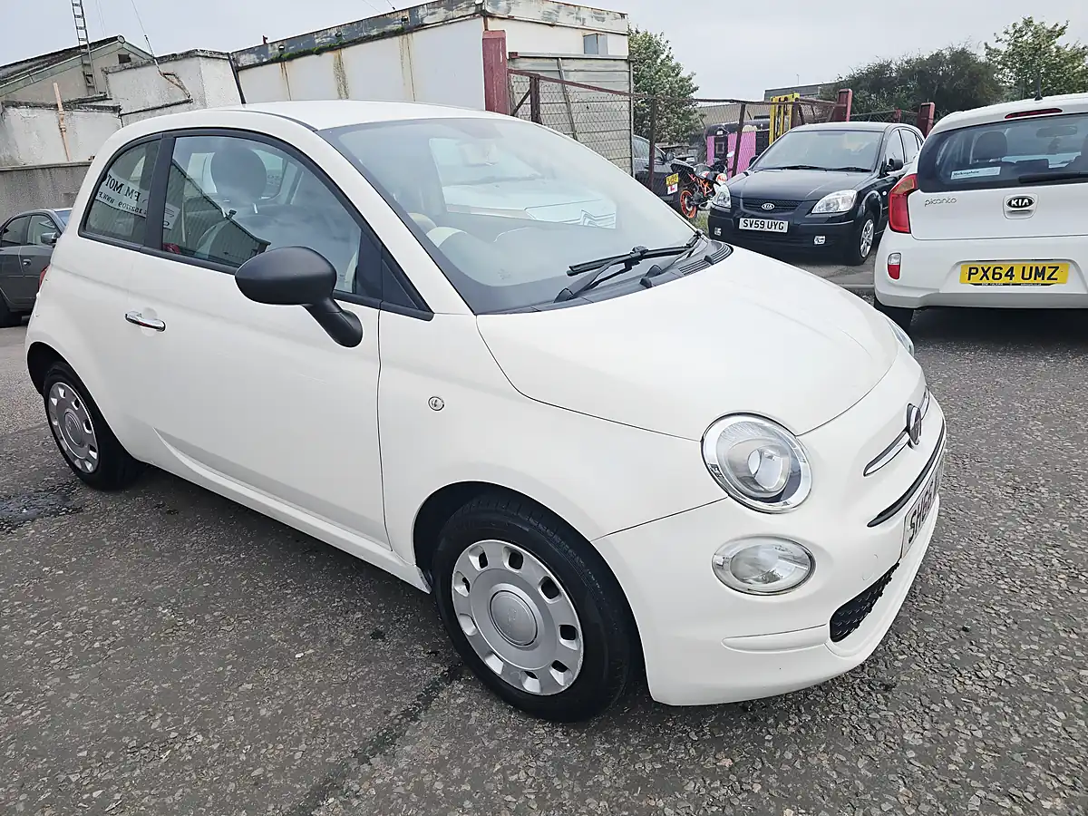 Used 2016 Fiat 500 Pop White - Interior and Exterior details 6