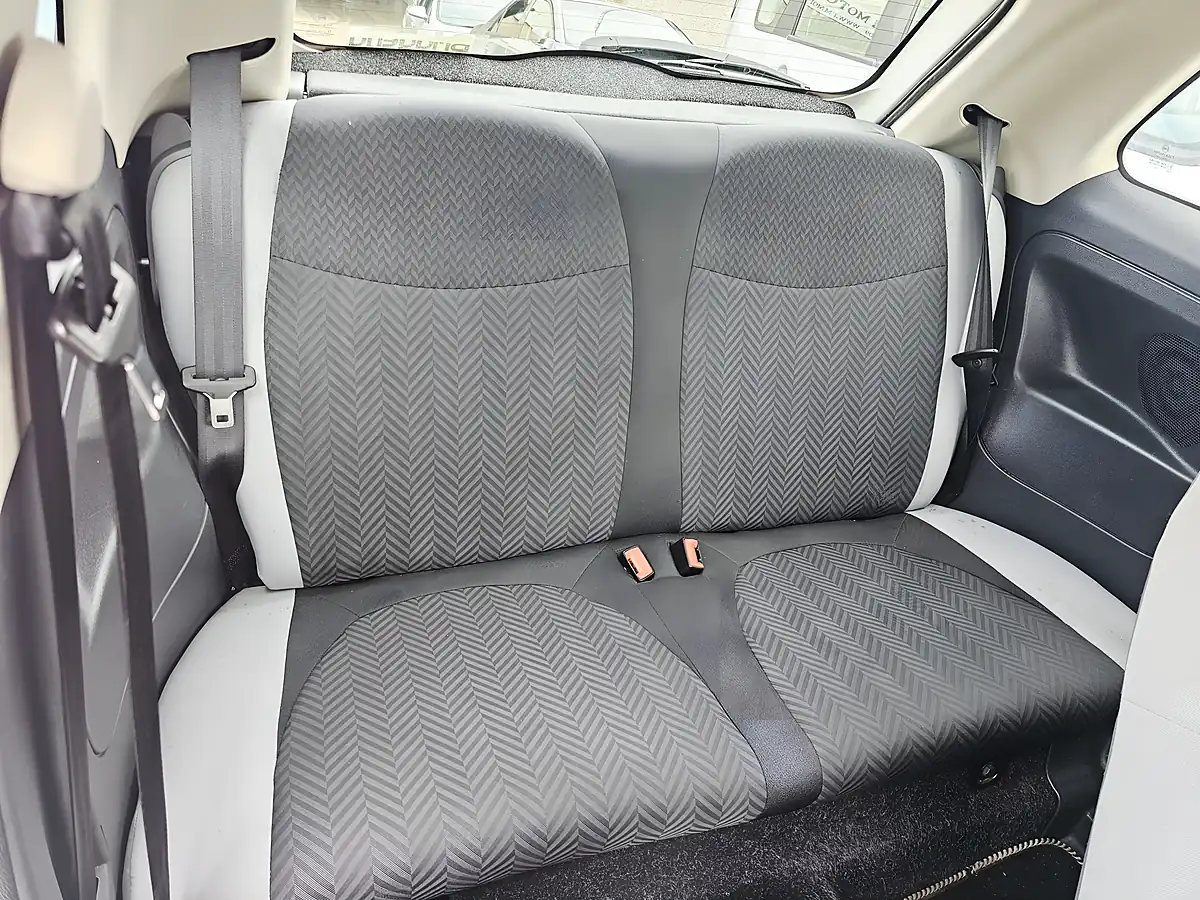 Used 2016 Fiat 500 Pop White - Interior and Exterior details 8
