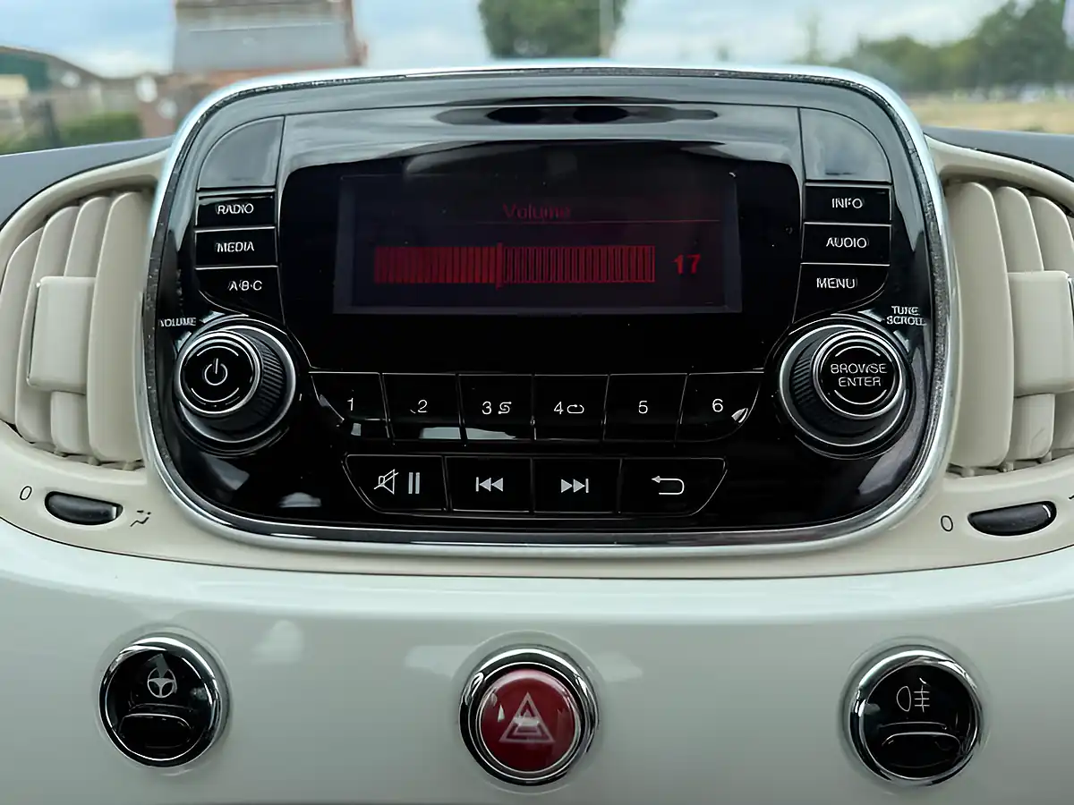 Used 2016 Fiat 500 Pop White - Interior and Exterior details 13
