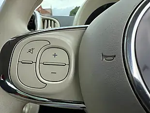 Used 2016 Fiat 500 Pop White - Interior and Exterior details 15