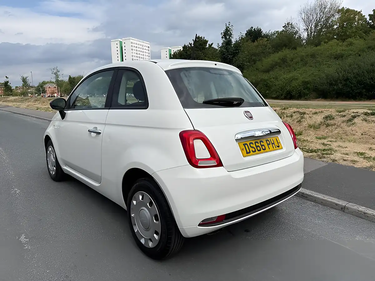 Used 2016 Fiat 500 Pop White - Interior and Exterior details 3