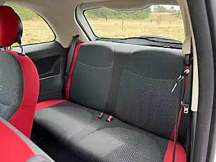 Used 2016 Fiat 500 Pop White - Interior and Exterior details 9