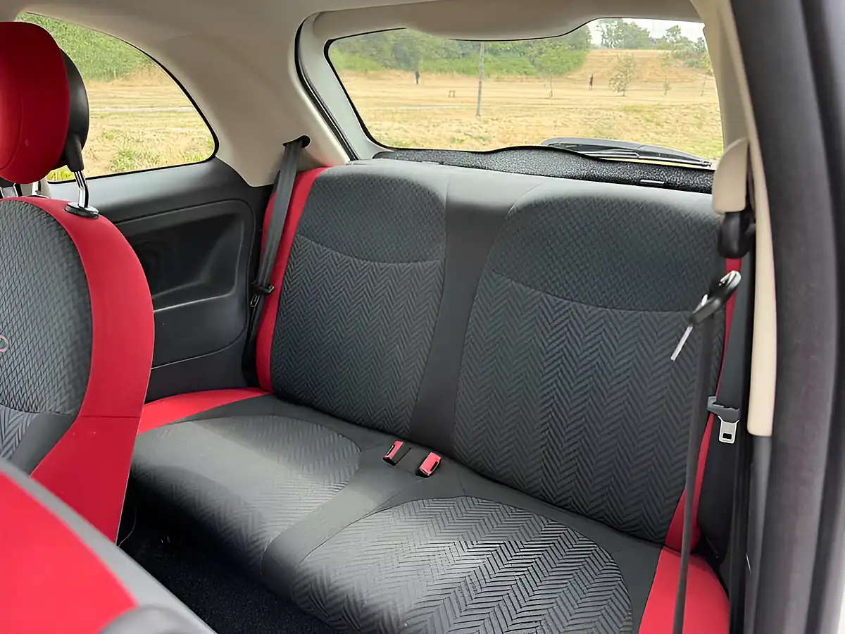 Used 2016 Fiat 500 Pop White - Interior and Exterior details 9
