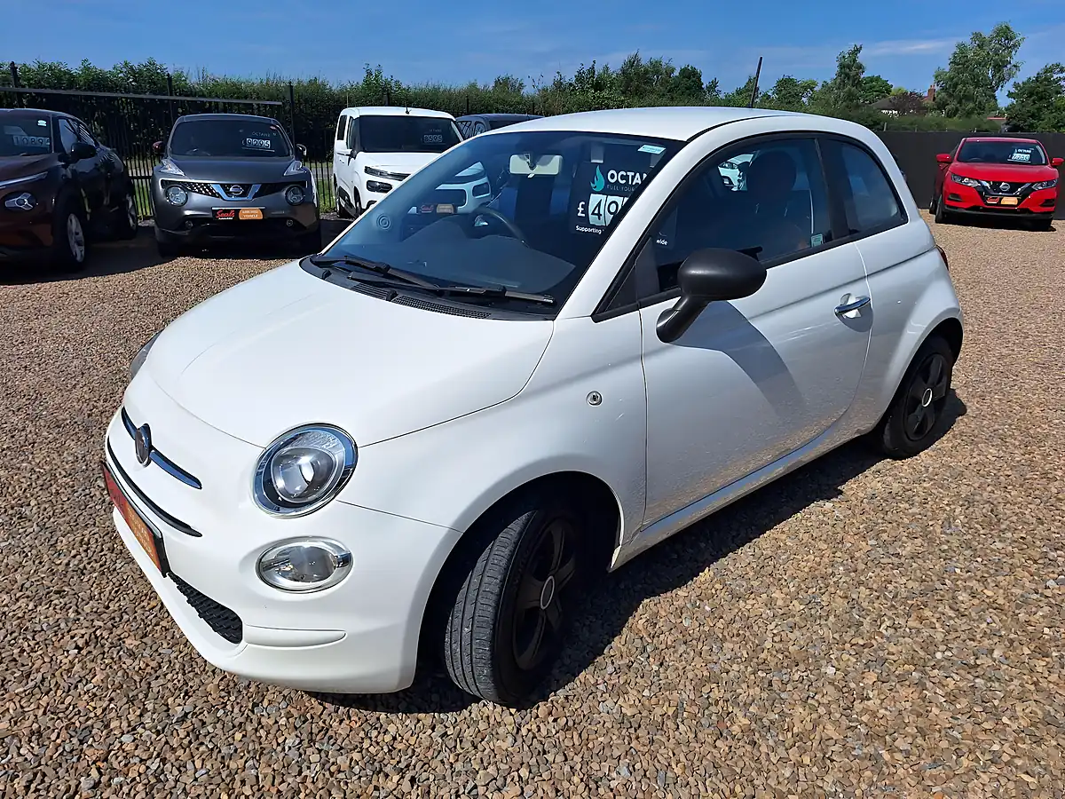 Used 2016 Fiat 500 Pop White - Interior and Exterior details 7