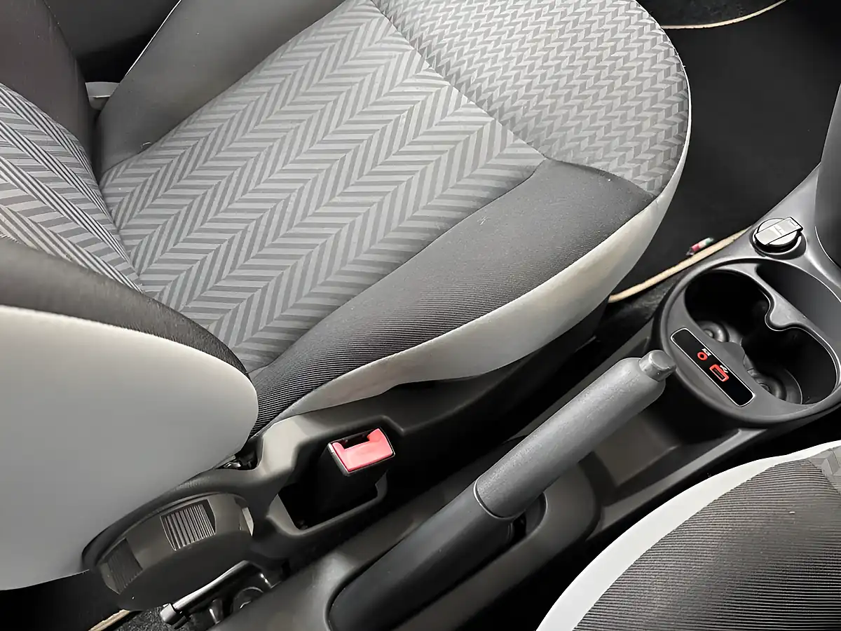 Used 2016 Fiat 500 Pop White - Interior and Exterior details 20
