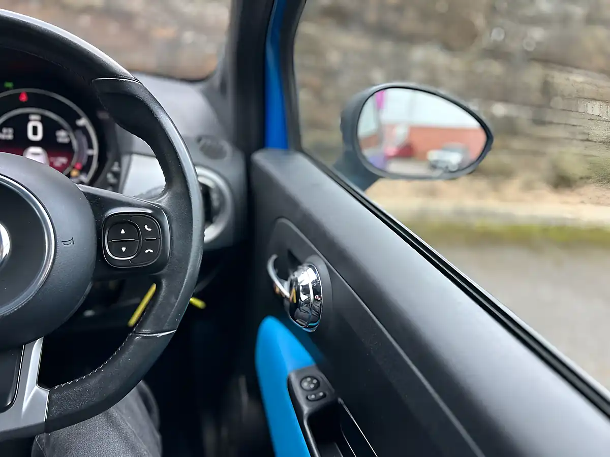 Used 2016 Fiat 500 S Blue - Interior and Exterior details 17