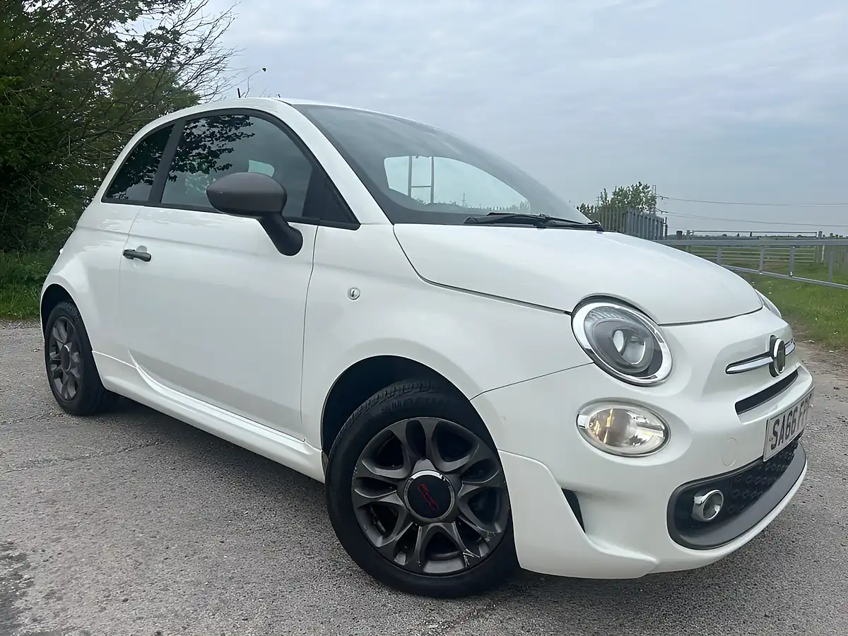 Used 2016 Fiat 500 S White - Front View
