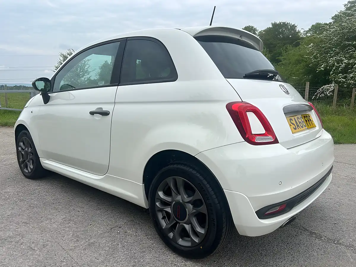 Used 2016 Fiat 500 S White - Interior and Exterior details 12
