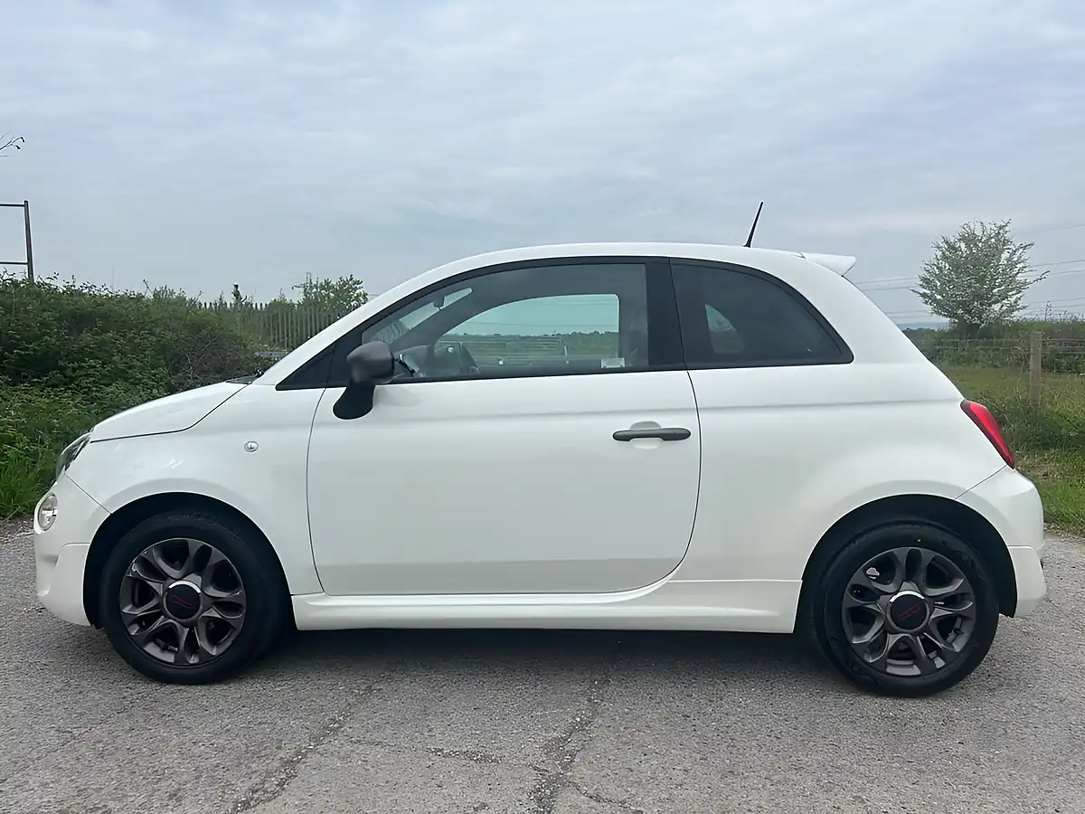 Used 2016 Fiat 500 S White - Interior and Exterior details 5
