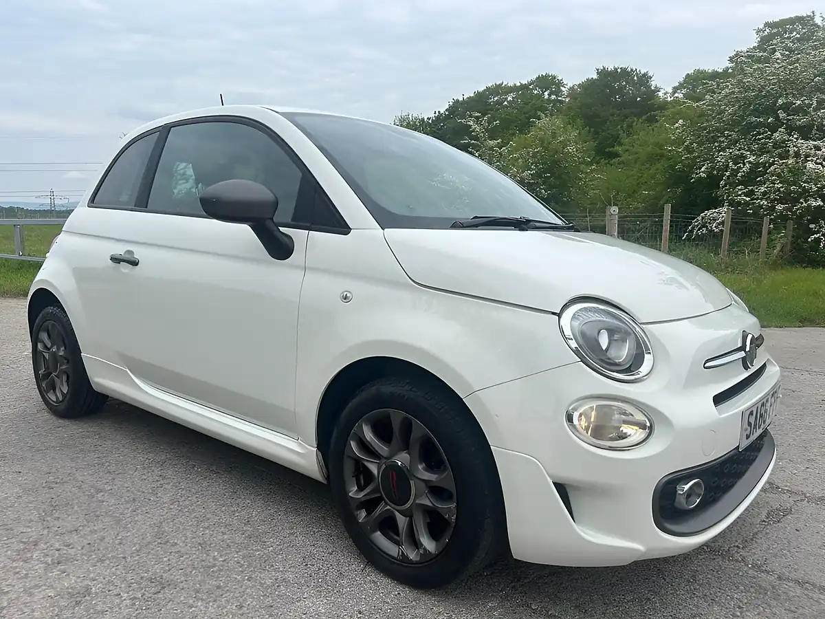 Used 2016 Fiat 500 S White - Interior and Exterior details 9