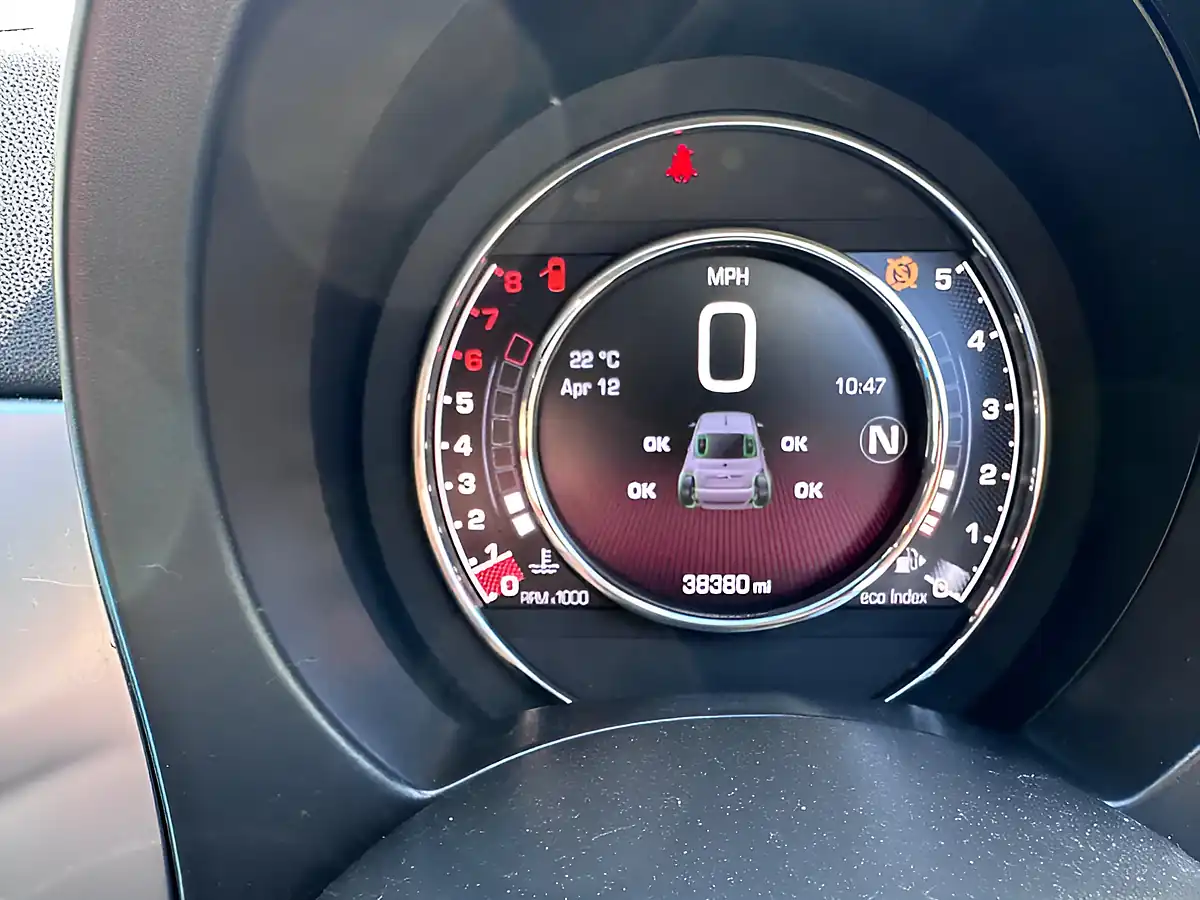 Used 2016 Fiat 500 S White - Interior and Exterior details 15