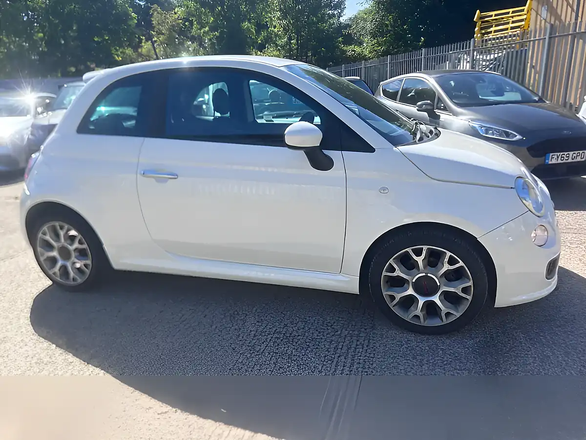 Used 2016 Fiat 500 S White - Interior and Exterior details 4