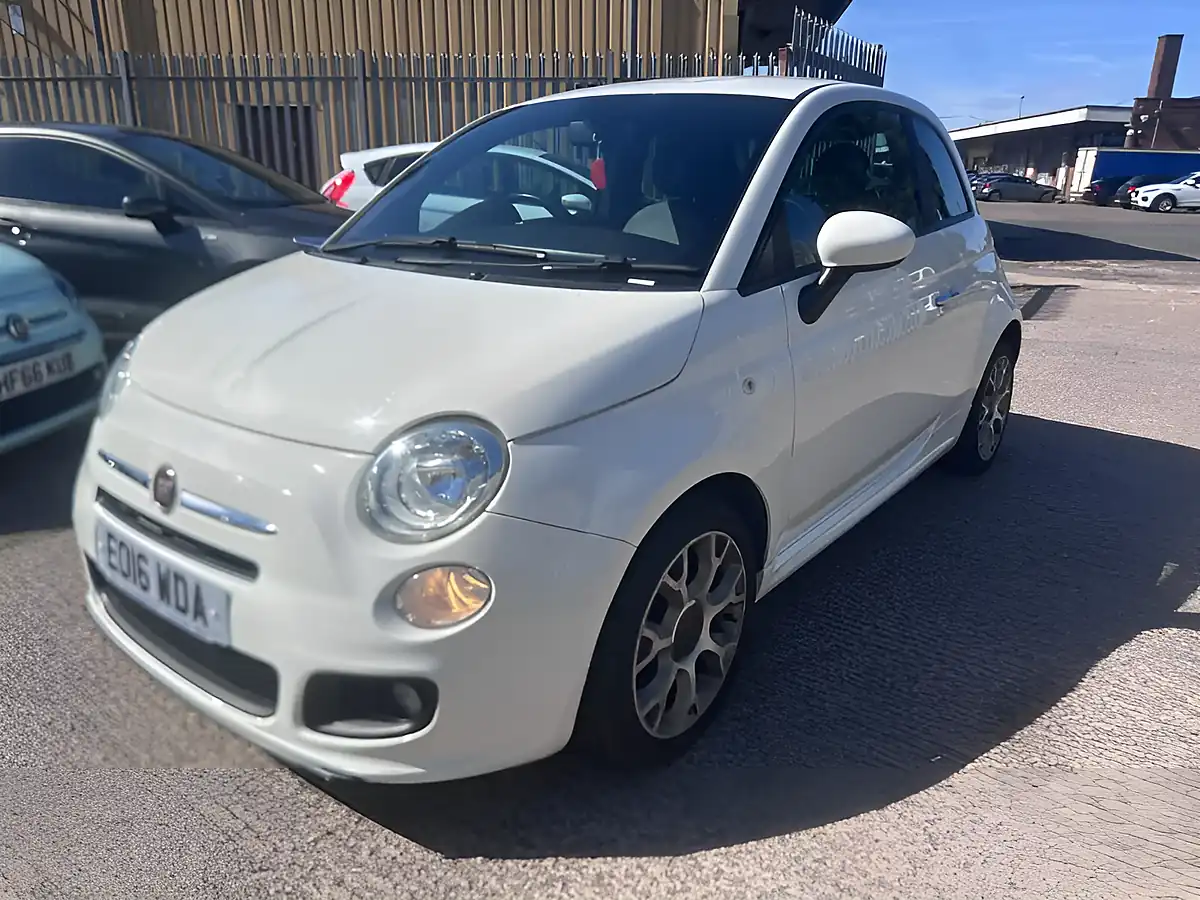 Used 2016 Fiat 500 S White - Interior and Exterior details 6