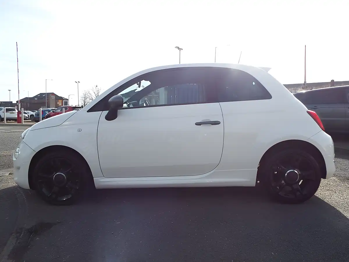 Used 2016 Fiat 500 S White - Interior and Exterior details 7