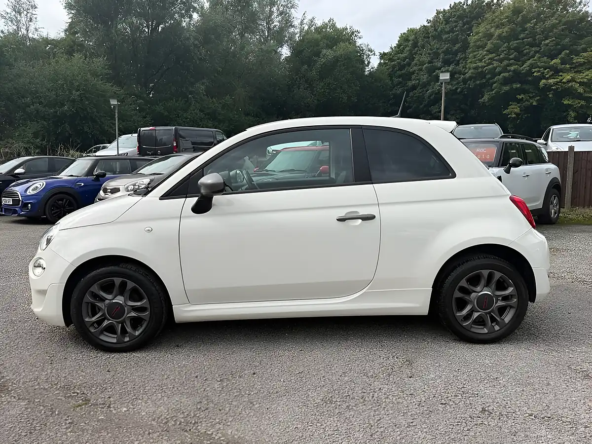 Used 2016 Fiat 500 S White - Interior and Exterior details 5