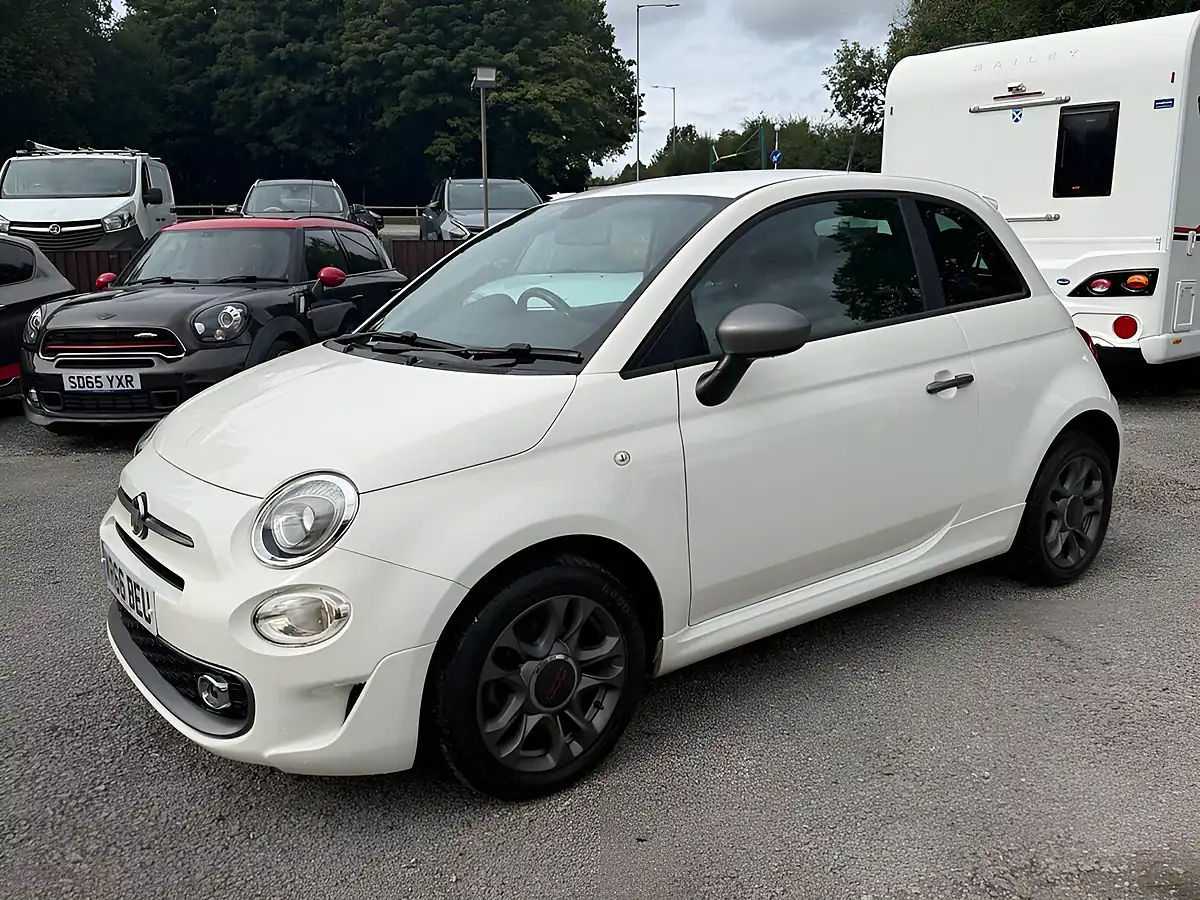Used 2016 Fiat 500 S White - Interior and Exterior details 9