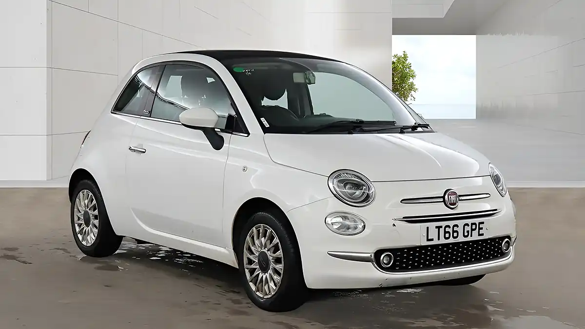Used 2016 Fiat 500C Lounge Dualogic White - Front View