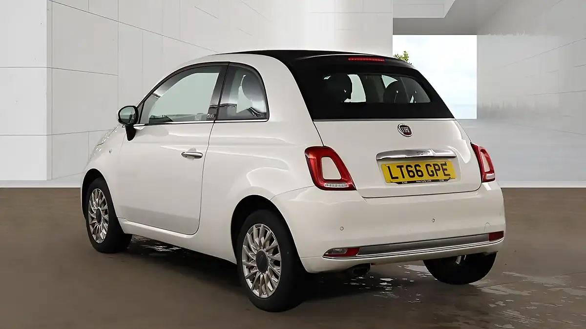 Used 2016 Fiat 500C Lounge Dualogic White - Interior and Exterior details 4