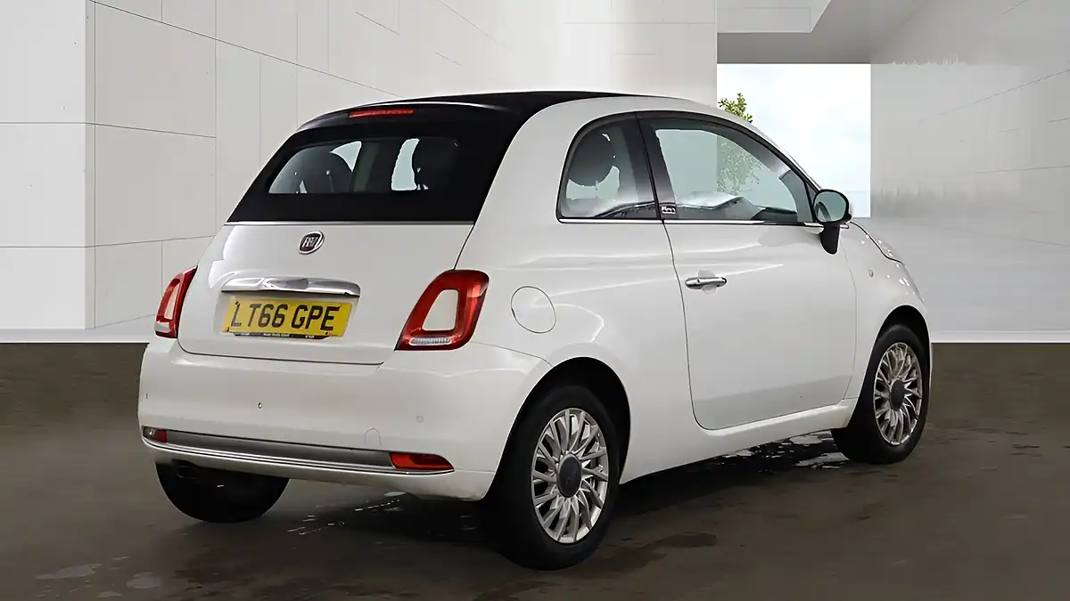 Used 2016 Fiat 500C Lounge Dualogic White - Interior and Exterior details 5