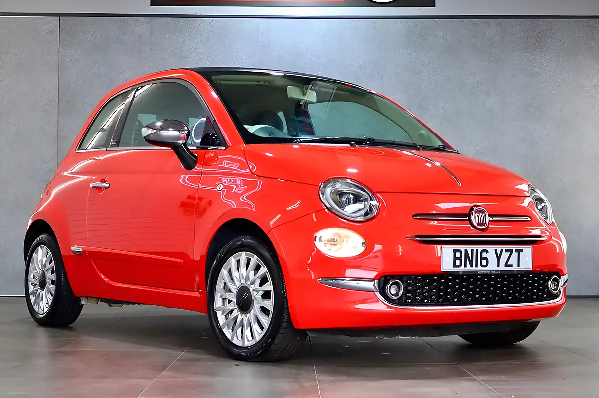 Used 2016 Fiat 500c Lounge Pink - Interior and Exterior details 4