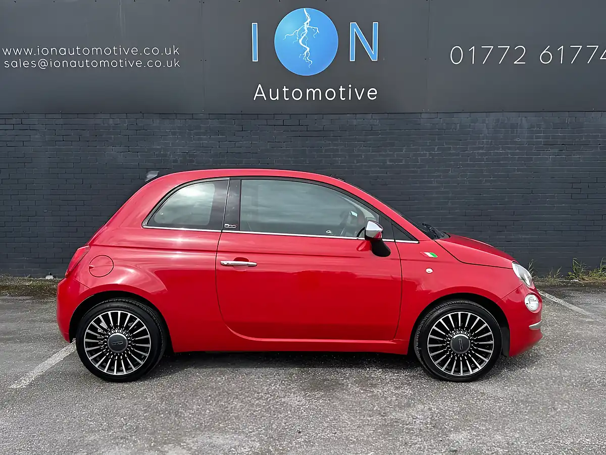Used 2016 Fiat 500c Lounge Red - Interior and Exterior details 3