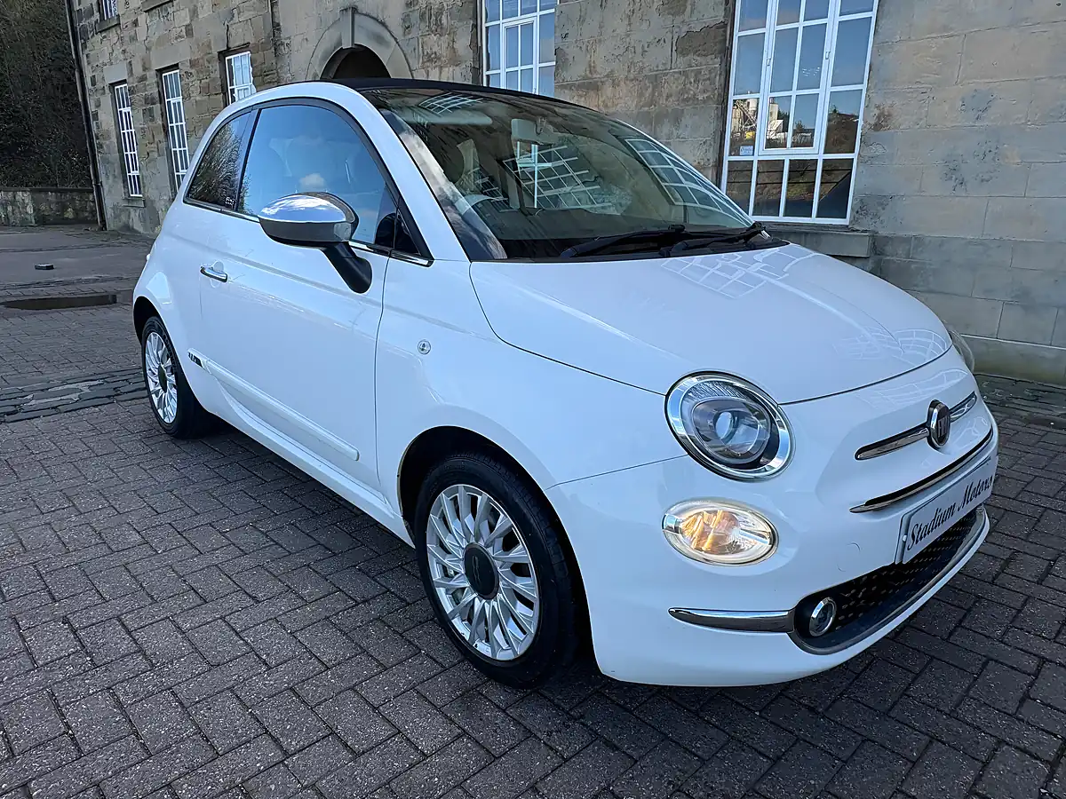 Used 2016 Fiat 500C Lounge White - Interior and Exterior details 11