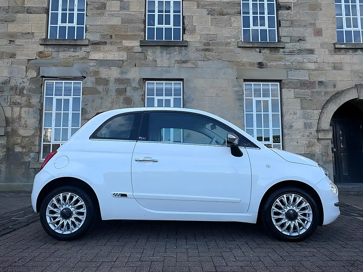 Used 2016 Fiat 500C Lounge White - Interior and Exterior details 13