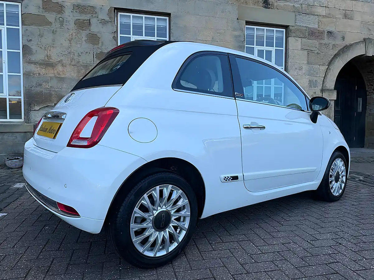 Used 2016 Fiat 500C Lounge White - Interior and Exterior details 19