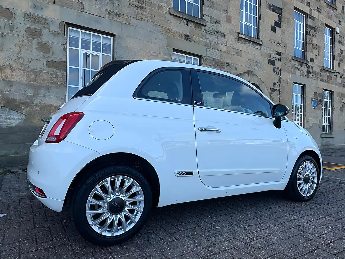 Used 2016 Fiat 500C Lounge White - Interior and Exterior details 20