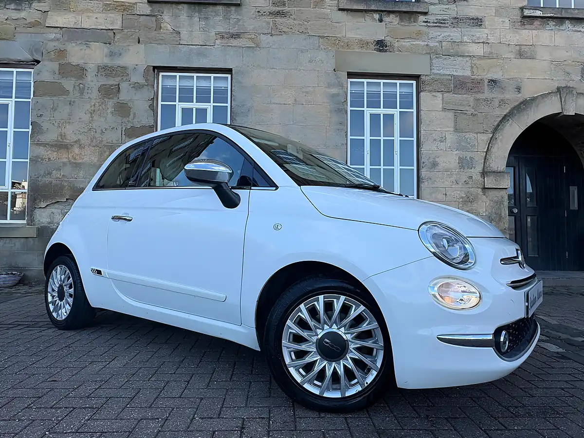 Used 2016 Fiat 500C Lounge White - Interior and Exterior details 8