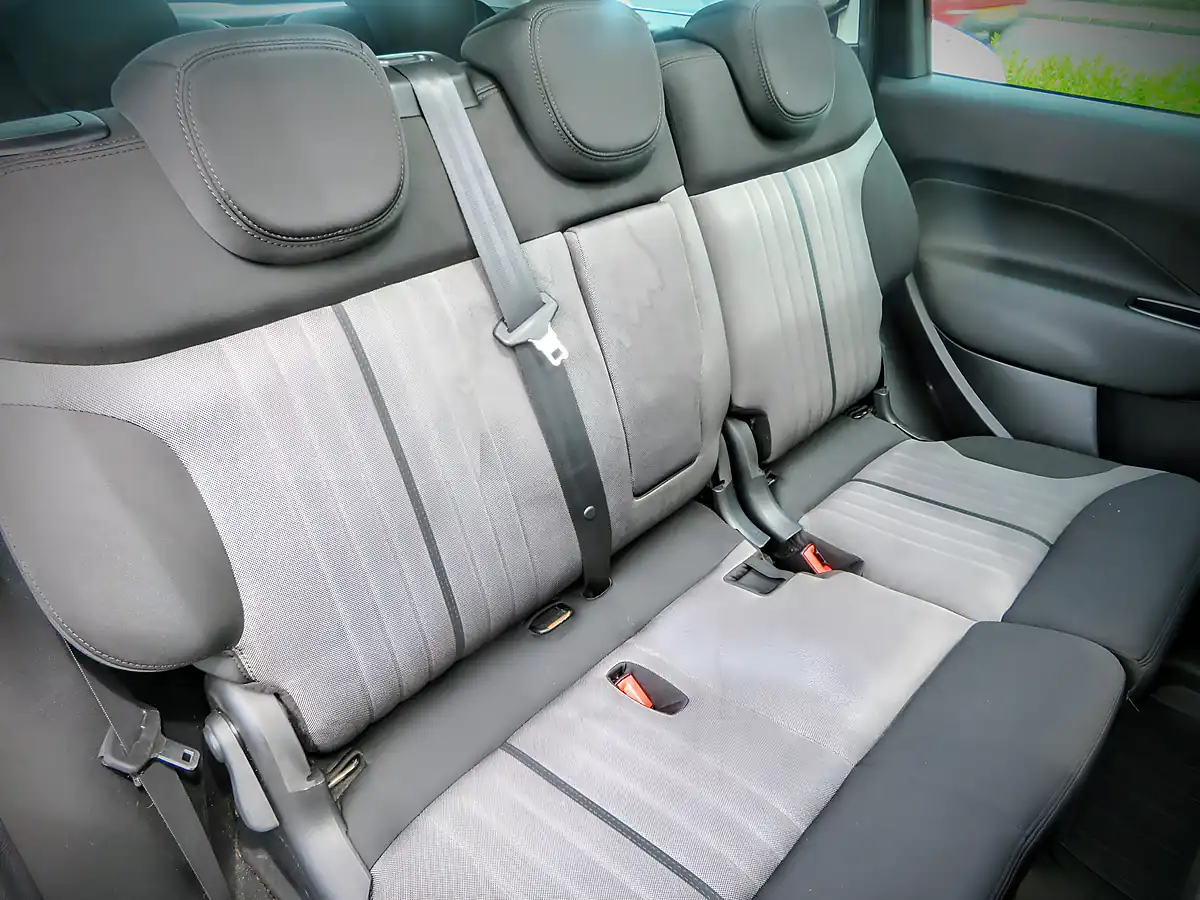 Used 2016 Fiat 500L Lounge Metallic Grey - Interior and Exterior details 12