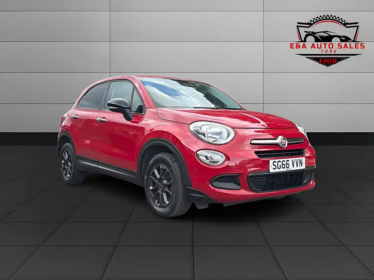 Used 2016 Fiat 500X City Look Pop Red - Front View