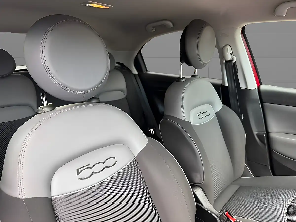 Used 2016 Fiat 500X City Look Pop Red - Interior and Exterior details 10