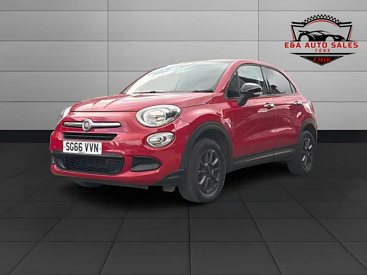 Used 2016 Fiat 500X City Look Pop Red - Interior and Exterior details 3