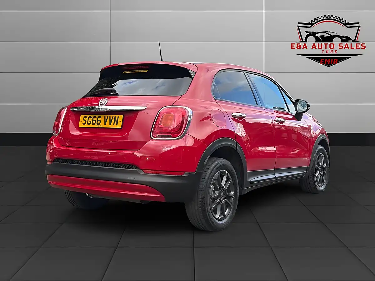 Used 2016 Fiat 500X City Look Pop Red - Interior and Exterior details 7