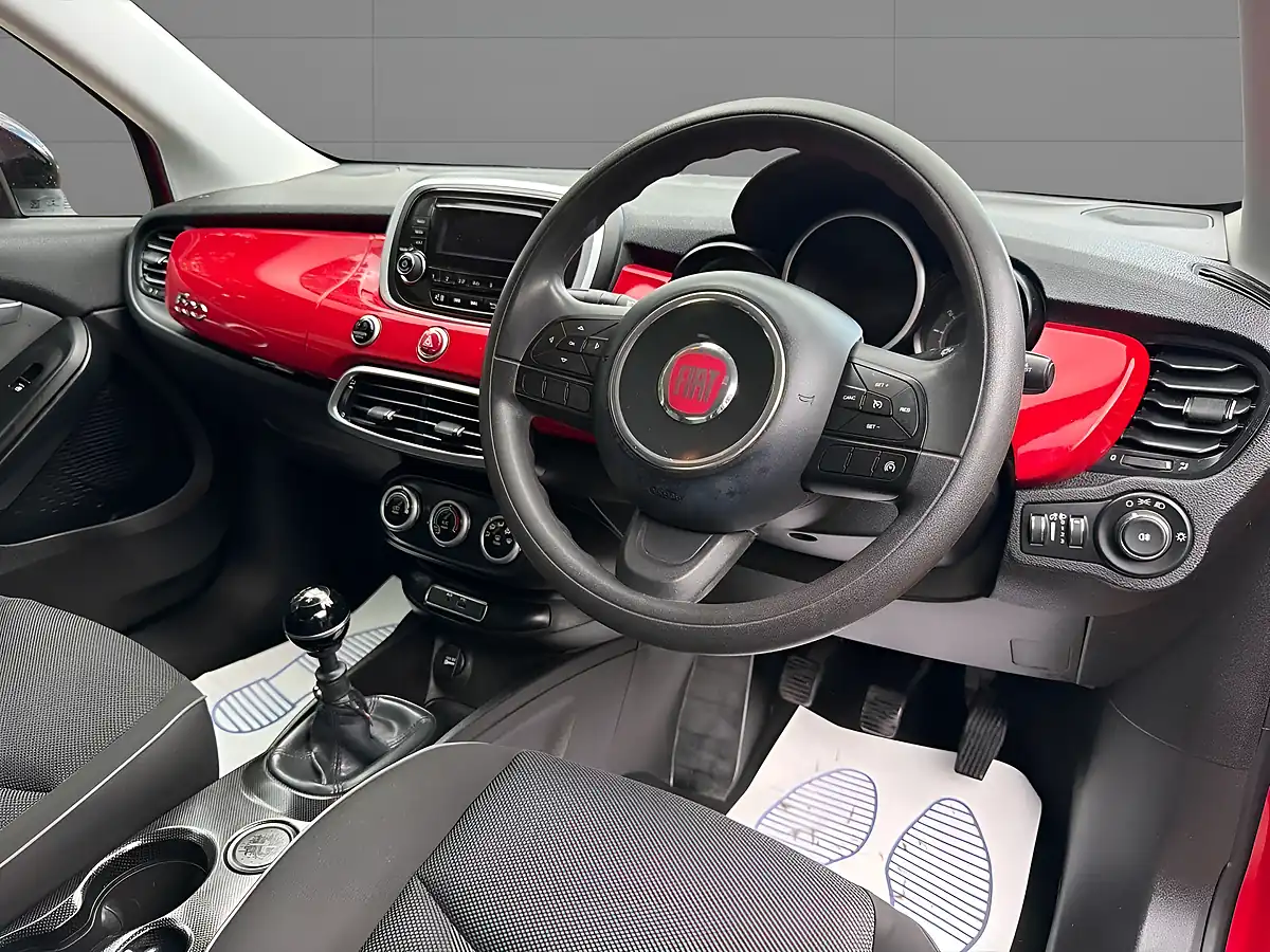 Used 2016 Fiat 500X City Look Pop Red - Interior and Exterior details 9