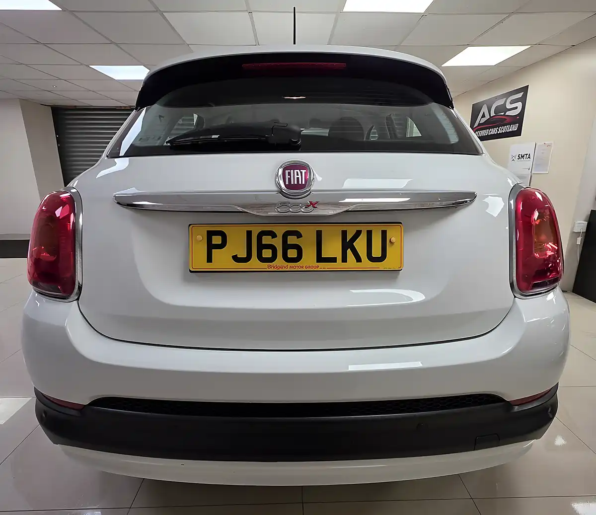 Used 2016 Fiat 500X City Look Pop Star Ice White - Interior and Exterior details 14